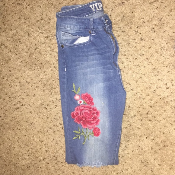 VIP Jeans - Picture 2 of 4